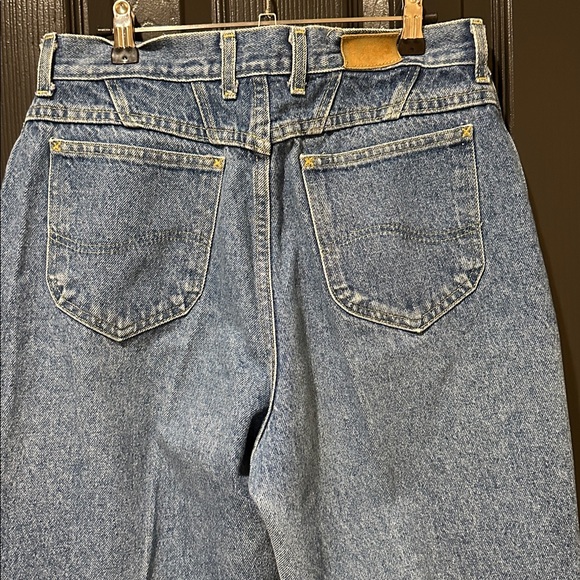 Vintage 80s Lee Med Blue Denim Mom Jeans with 5 Pocket Detail - Picture 1 of 10